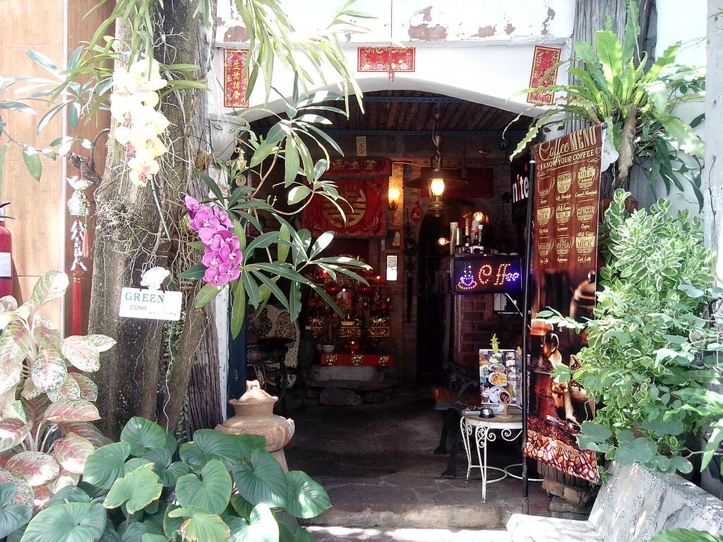 Cafe De Baan Raow Hotel Bangkok Exterior photo