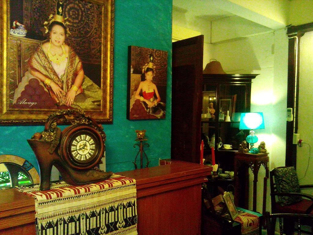 Cafe De Baan Raow Hotel Bangkok Exterior photo