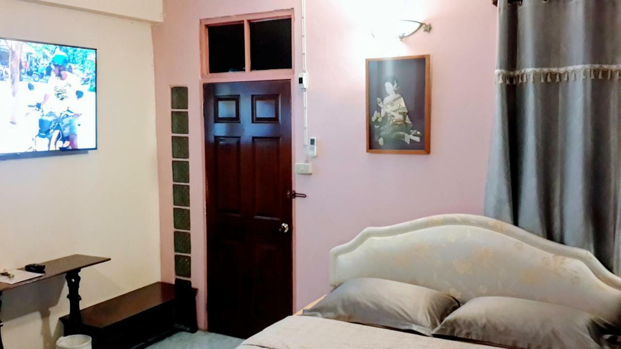 Cafe De Baan Raow Hotel Bangkok Room photo