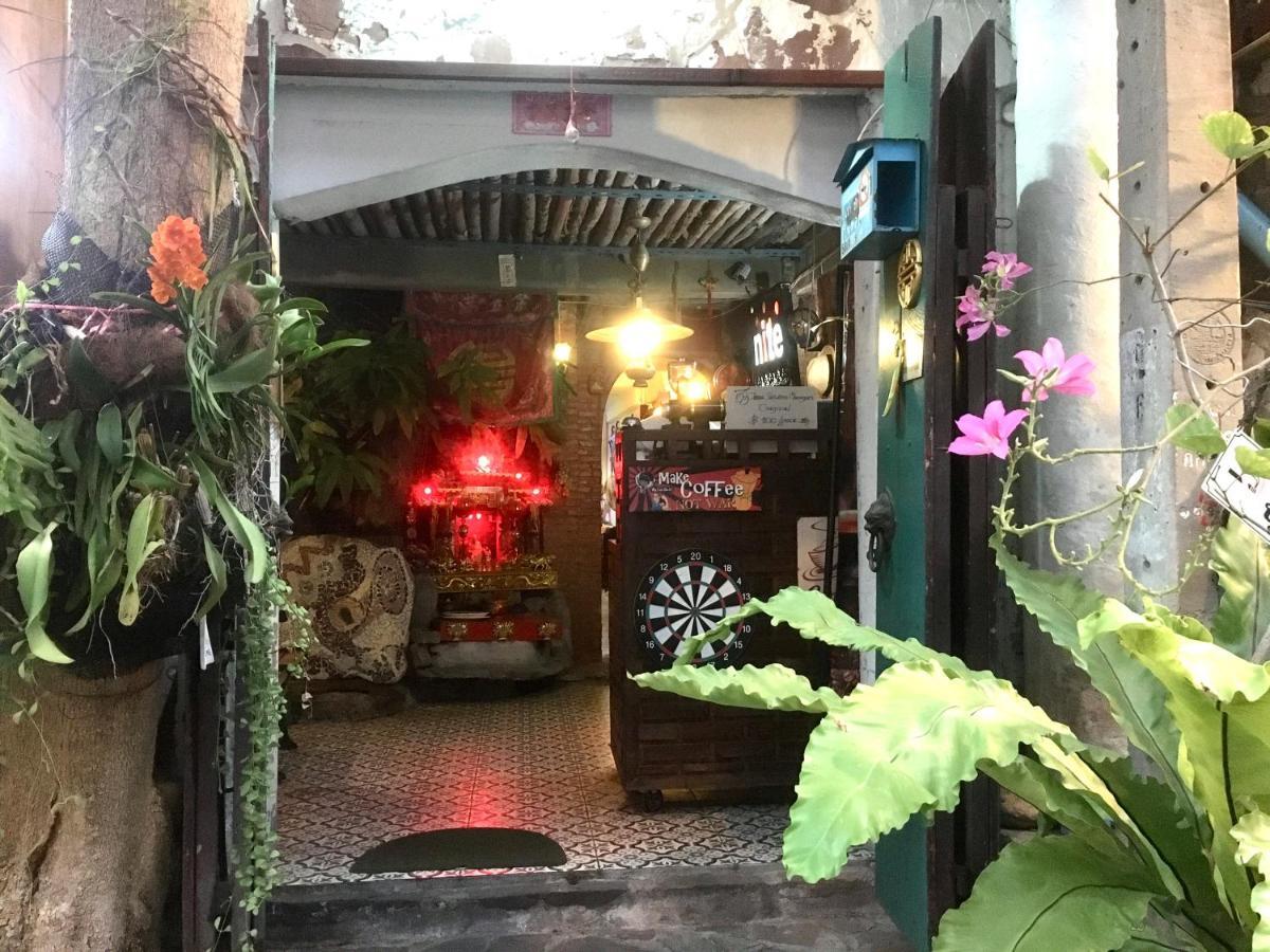Cafe De Baan Raow Hotel Bangkok Exterior photo